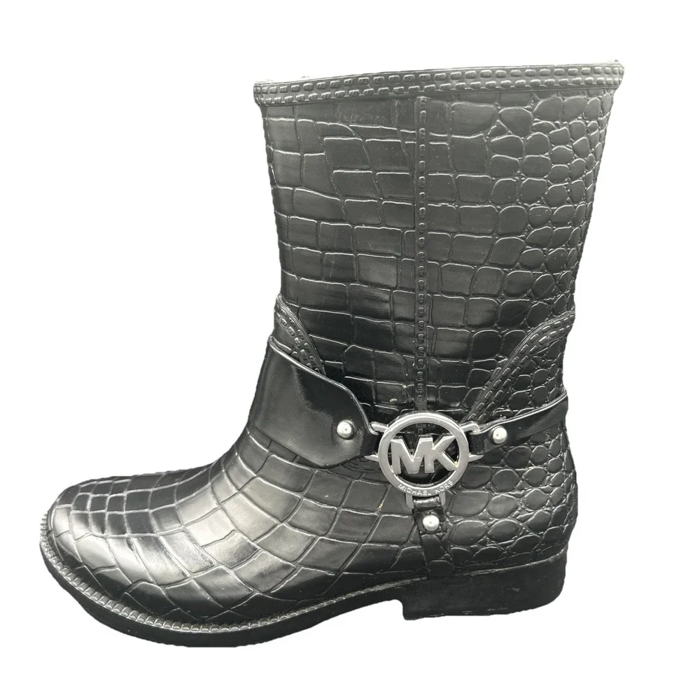 MICHAEL KORS FULTON ICONIC MK LOGO HARNESS BLACK CROCO RAIN BOOTS 6 I LOVE SHOES